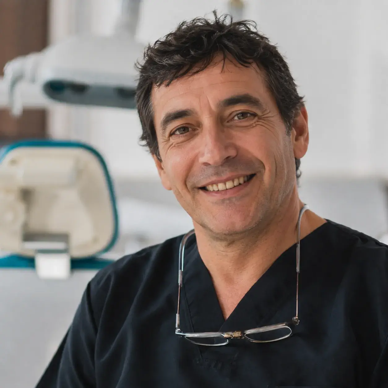 Dr. Alejandro Vega